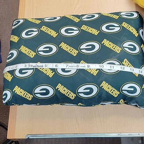 Green Bay Packers Pillow, Socks, And Slippers - Picture 6 of 9